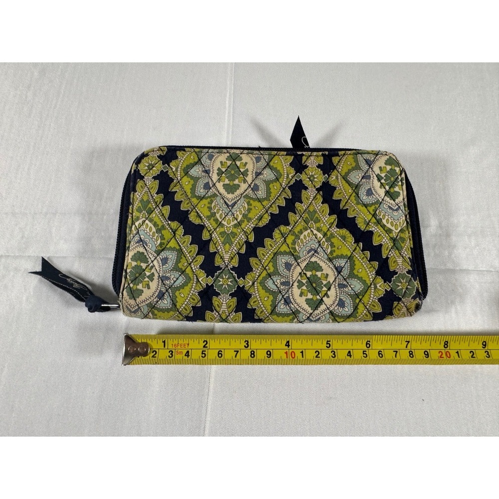 Vintage, retired Vera Bradley "Cambridge" pattern quilted zip-around wallet. - Picture 5 of 5
